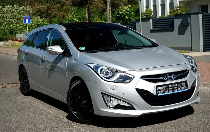 Hyundai i40 cena 36700 przebieg: 246000, rok produkcji 2011 z Płock małe 742